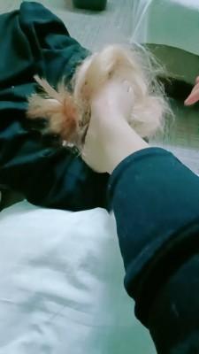【十三妹亲妈】跟我闺女玩她闺蜜 bf20398