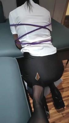 【黛妮】惩罚犯错的下属 bf20478