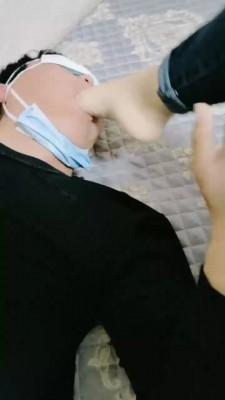 【辣妹】裸足踩踏喂食 bf20511