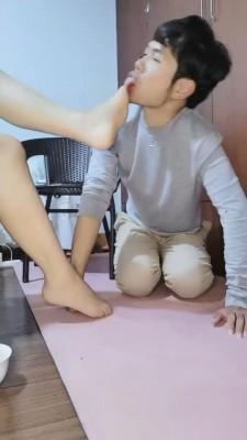 【浅尝】狗爬进来跪着 bf20869