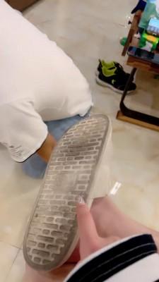 【南溪】漂亮御姐强迫狗舔脏鞋 bf20834