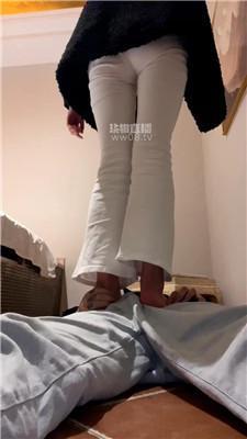 【煎饼狗子】花钱做技师美女的狗 JS251129-45