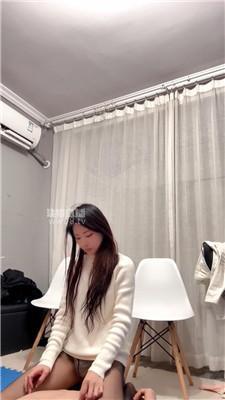 【甜筒】黑丝美腿虐杀小骚【双视角版】 bf59479