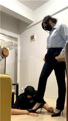 【梵高】女老板下班教训家奴 JS251217-9