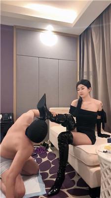 【艺小主】骑狗背胯下辱-重度掐乳 bf59816