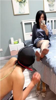 【天津伊潼】偷情回家惩罚绿帽 JS251224-35