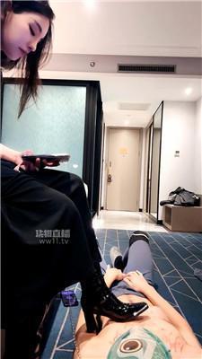【依依】骑马-长靴黑丝踩虐 bf60049