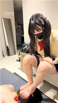 【瓜哥】洛丽塔妹妹白袜脚玩【完整版】 JS251224-17