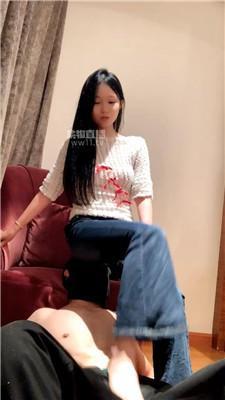 【桑朵】抽耳光-玉足狂舔-品尝原味袜 JS251222-6