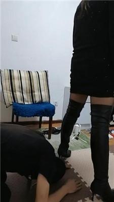 【平凡】深夜约会回家虐绿帽老公