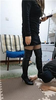 【平凡】深夜约会回家虐绿帽老公