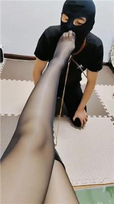 【平凡】深夜约会回家虐绿帽老公