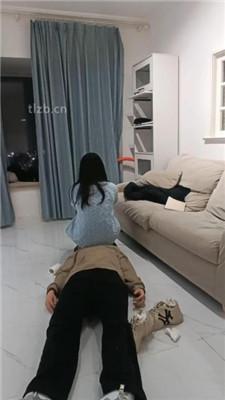 【小S】姐姐是女王系列-对运动鞋白袜犯贱