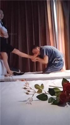 【半糖】美女技师S-踩踏/舔脚舔鞋