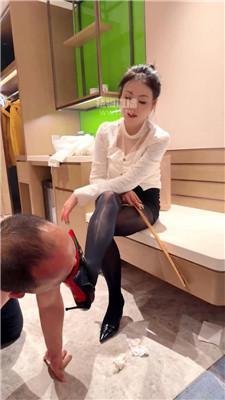 【可可夫妻】卑贱绿帽脚下奴 JS251228-43 【可可夫妻】卑贱绿帽脚下奴 JS251228-43