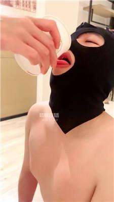 【七七小主】美少女连环踢裆场 bf60103