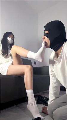 【甜恬】超臭原味白袜辱 JS251223-2