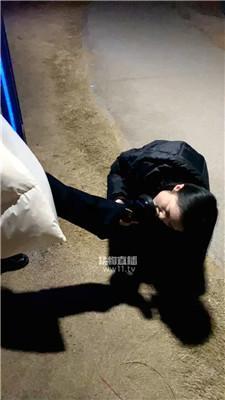 【南烟大人】闺蜜户外遛母狗 JS251222-33