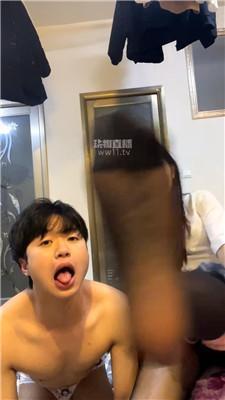 【霖霖女王】黑丝美腿欺负弟弟 JS251222-36