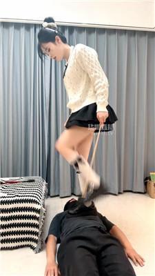 【小琼s】小皮鞋白袜踩-狠抽 JS251222-26