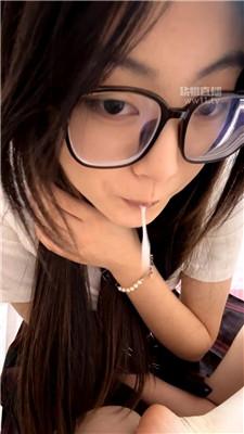 【小小茹】小皮鞋黑棉袜裸足口水    251220-31