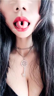 【兔粉粉】红唇美臀    251219-24