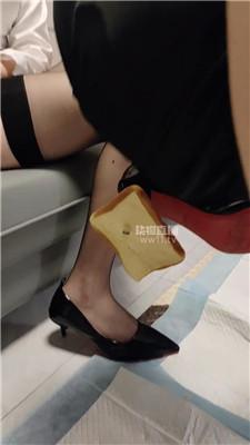 【婷大人】黑丝美腿-狗盆喂食场 bf59964