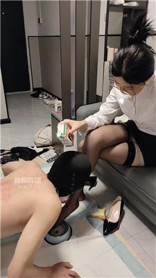 【婷大人】黑丝美腿-狗盆喂食场 bf59964