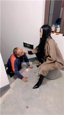 【可可夫妻】楼道训化ATM奴 bf59158