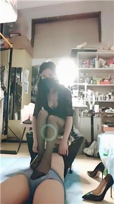 【钰大大】寂寞少妇的脚下贱奴 JS251209-22