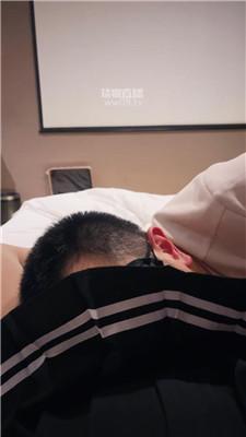 【可心】学生主肉丝脚玩虐 JS251209-4