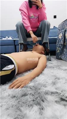 【冷魅女主】藤条威胁继父做狗 JS251220-6