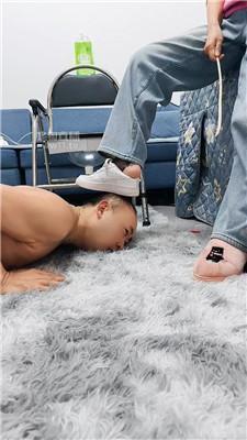 【冷魅女主】藤条威胁继父做狗 JS251220-6