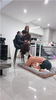 【芭比大人bbo】情侣主踩虐闺蜜犬 bf59186