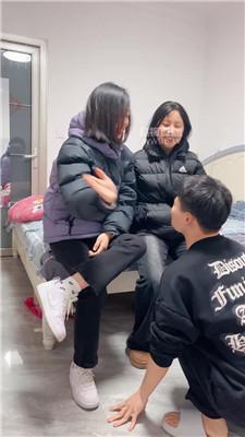 【小宇狗狗】开发双学生妹玩虐 JS251117-27