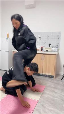 【小宇狗狗】开发双学生妹玩虐 JS251117-27