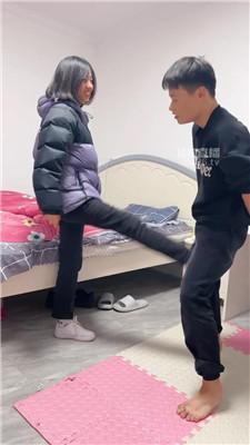 【小宇狗狗】开发双学生妹玩虐 JS251117-27