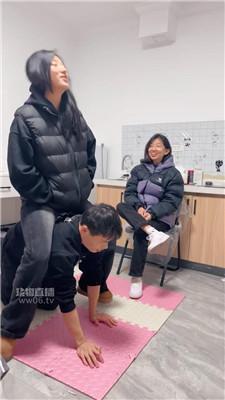 【小宇狗狗】开发双学生妹玩虐 JS251117-27