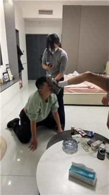 【尤黎】姐妹两训狗继父 JS251116-2