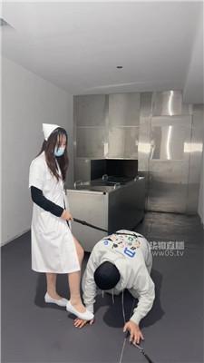 【也狗】超诡异!太平间里玩SM bf59096