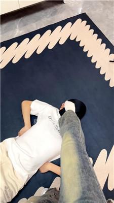 【狗哥】素人姐姐小白鞋白袜踩 JS251115-7