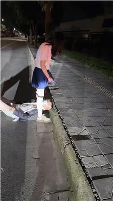 【嘤嘤嘤】车内+户外玩虐司机奴 bf59046