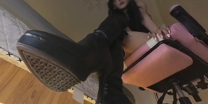 【GTS-VR】莫瑶女神的丝袜皮靴圈养 GTS入袜入鞋 把你穿进丝袜踩进皮靴里 JS250606~6