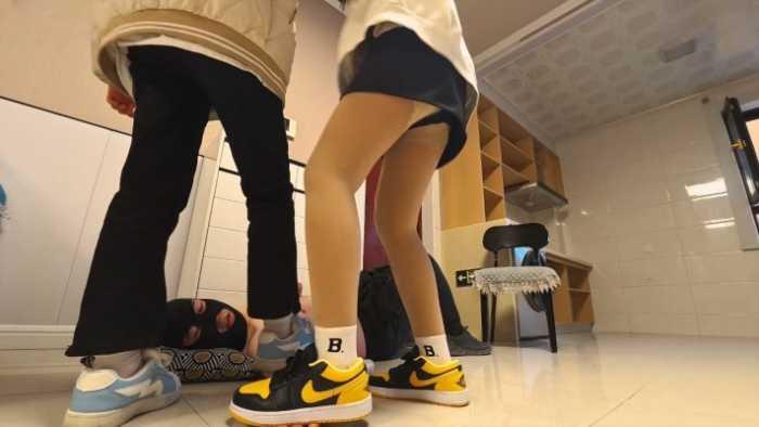 【精神小妹】开发在校清纯妹妹踩踏 ACYC-4600 【精神小妹】开发在校清纯妹妹踩踏 ACYC-4600