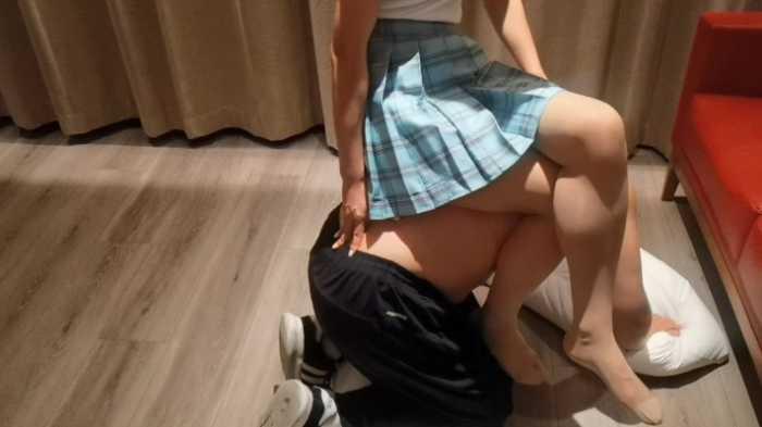 JK肉丝小皮鞋虐踩 YC-250527-2 JK肉丝小皮鞋虐踩 YC-250527-2