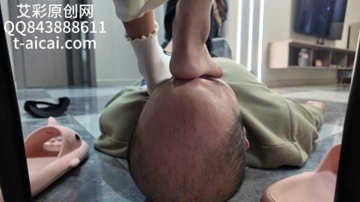 『chnnsct1818』用脸给女生擦脚汗 YC-250525-8