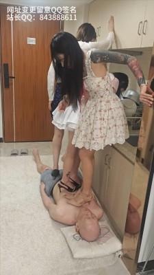 【素人S】三个漂亮小姐姐高跟群踩 YC-250530