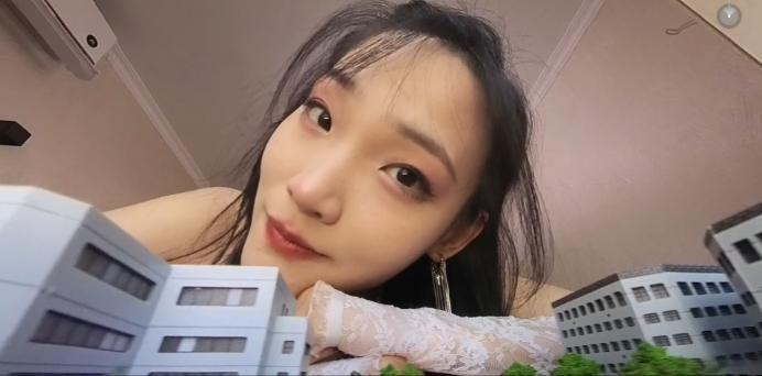 【GTS VR】莫瑶女神白丝华伦天奴踩踏微缩城市 巨大女神莫瑶微缩城市接管 JS250603~3