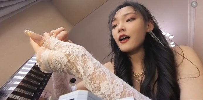 【GTS VR】莫瑶女神白丝华伦天奴踩踏微缩城市 巨大女神莫瑶微缩城市接管 JS250603~3