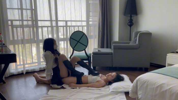 最强女m：校服女王贱踩母狗！ YC-250516-10